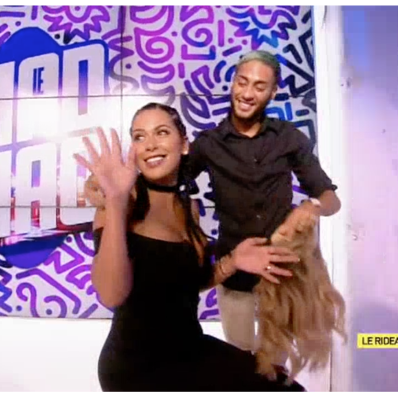 Ayem Nour dévoile qu'elle n'a pas craqué pour le blond et portait en réalité une perruque. Emission le "Mad Mag" sur NRJ12. Le 5 septembre 2017.