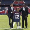 Kylian Mbappé et sa famille lors de sa présentation officielle au PSG (Paris-Saint-Germain) au Parc des Princes à Paris, le 6 septembre 2017. © Pierre Perusseau/Bestimage