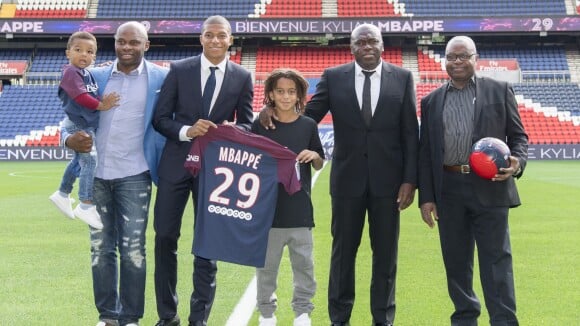 Kylian Mbappé au PSG, entouré des siens : Son adorable petit cousin de la partie