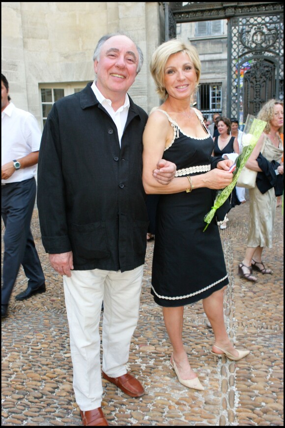 Evelyne Dhéliat et son mari Philippe à Avignon. Juillet 2006.