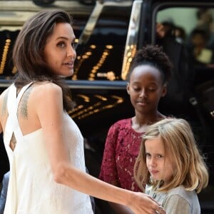 Angelina Jolie avec ses filles Vivienne, Shiloh, Zahara et son fils Knox à la première du film "The Breadwinner" au Festival international du film de Toronto le 10 septembre 2017