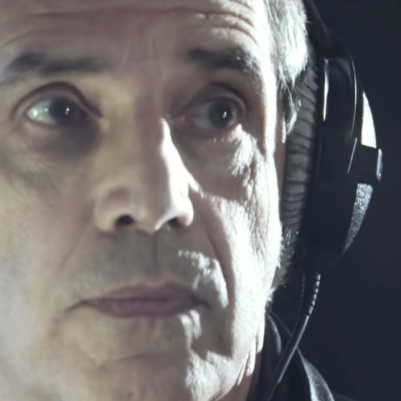 Image extraite du clip La Même Tribu, le premier extrait du nouvel album éponyme d'Eddy Mitchell attendu le 10 novembre 2017.