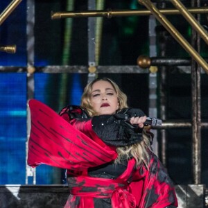 Le Rebel Heart Tour de Madonna à l'AccorHotels Arena (Bercy) à Paris, le 9 décembre 2015.
