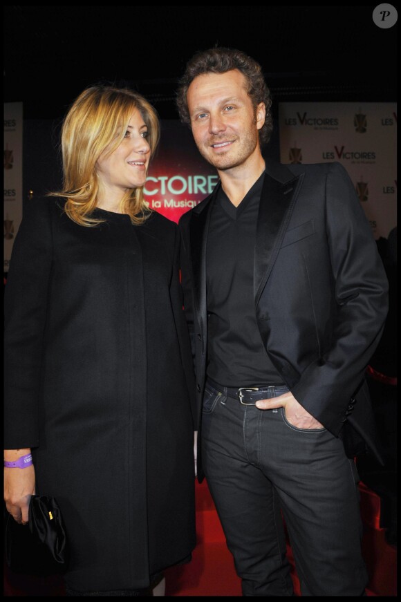 Sinclair et Amanda Sthers aux Victoires de la musique, le 1er mars 2011 à Paris.
