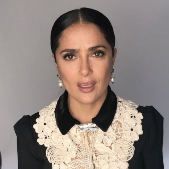 Salma Hayek a lancé via Instagram un appel aux dons pour venir en aide au Mexique après le tremblement de terre du 19 septembre 2017.