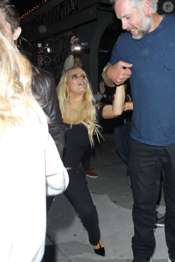 Jessica Simpson et son mari Eric Johnson quittent le restaurant Craig's à Los Angeles le 19 septembre 2017