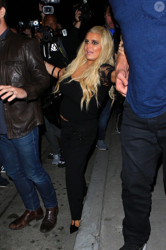 Jessica Simpson et son mari Eric Johnson quittent le restaurant Craig's à Los Angeles le 19 septembre 2017