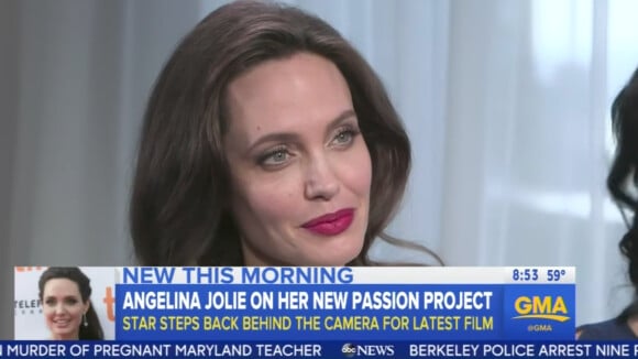 Angelina Jolie interviewée dans l'émisison "Good Morning America", le 15 septembre 2017. Présente pour parler de son film "D'abord, ils ont tué mon père", la réalisatrice de 42 ans a refusé de répondre à des questions d'ordre privé, notamment de son divorce avec Brad Pitt. Questionnée sur ses soucis de santé, elle a simplement répondu qu'elle allait bien.