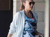 Jessica Alba, enceinte et au naturel pour entretenir son corps tonique