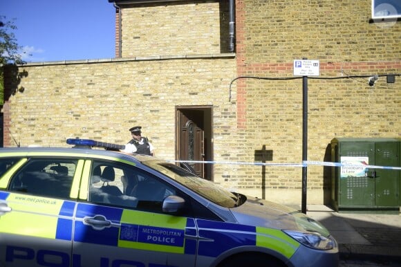 Vue de la maison où a été retrouvée le corps présumé de Sophie Lionnet, suspectée d'avoir été assassinée et brûlée par Sabrina Kouider et Ouissem Medouni. Les deux bourreaux ont été arrêtés par la police et inculpés du meurtre de la nounou de leurs enfants. Londres le 22 septembre 2017.