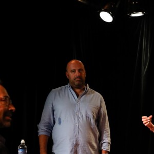 Exclusif - Patrick Veisselier, Capucine Anav et le metteur en scène Eric Delcourt - Capucine Anav fait ses premiers pas au théâtre de la pièce "La Fève du samedi soir" qui se jouera à partir du 21 septembre 2017 au Apollo Theatre à Paris. © Sebastien Valiela / Bestimage