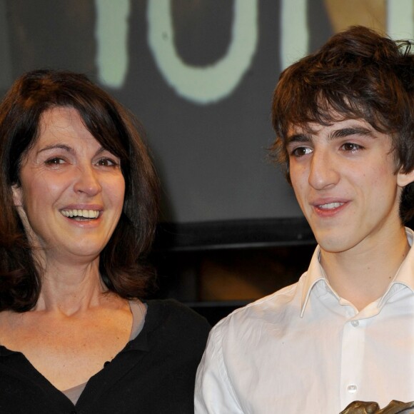 Zabou Breitman et son fils Antonin à Paris en janvier 2011.