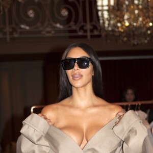 Kim Kardashian - Célébrités au défilé de mode Siran, collection prêt-à-porter Automne-Hiver 2016 lors de la Fashion Week de Paris le 2 octobre 2016 © Siran via Bestimage