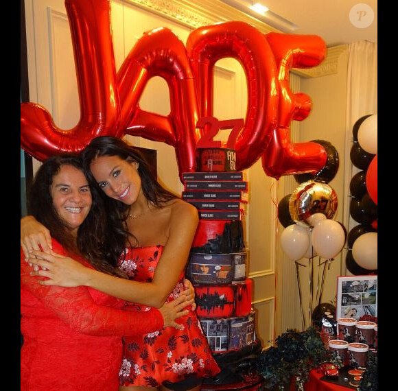 Jade Lagardère a fêté ses 27 ans, en famille. Instagram, septembre 2017