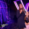 Karine Ferri et Angelina lors de la finale de "The Voice Kids 4" (TF1), samedi 30 septembre 2017.