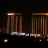 Las Vegas a été le théâtre d'une fusillade qui a fait au moins cinquante morts et plus de 400 blessés le 1er octobre 2017, lors du concert de Jason Aldean au dernier soir du festival country Route 91 Country Music. Le tireur était posté au 32e étage du Mandalay Bay Resort and Casino.