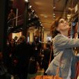 Exclusif - Inès de la Fressange lors de la soirée de lancement de la collection Automne-Hiver 2017 UNIQLO U à la boutique Uniqlo à Paris, le 4 octobre 2017. © Denis Guignebourg/Bestimage