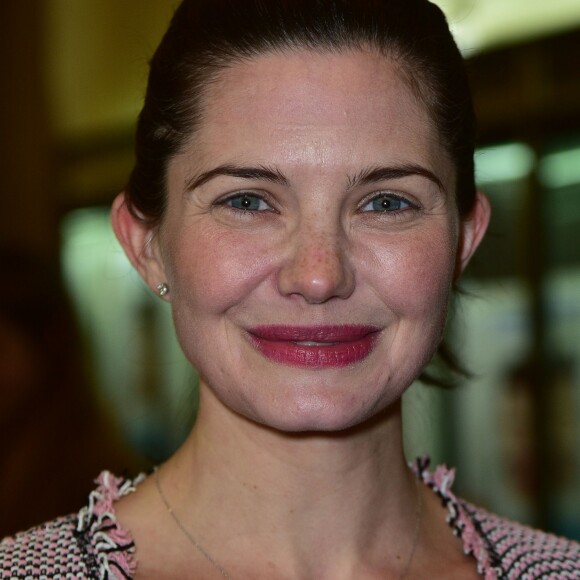 Delphine Chanéac pour la pièce "Welcome à St Tropez" - Soirée de présentation de l'événement théâtral du début de l'année 2016 au théâtre Le Palace à Paris, le 30 novembre 2015. © Giancarlo Gorassini/Bestimage