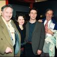 Victor Lanoux, sa fille Stéphanie Marie, Jean Rochefort et son fils Julien - Générale de la pièce Mort d'un commis voyageur en 1996