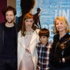 Louise Bourgoin et Mathias Brézot entre Nicole Garcia et son fils Pierre Rochefort lors de l'avant-première du film "Un Beau Dimanche" à Paris, le 3 février 2014