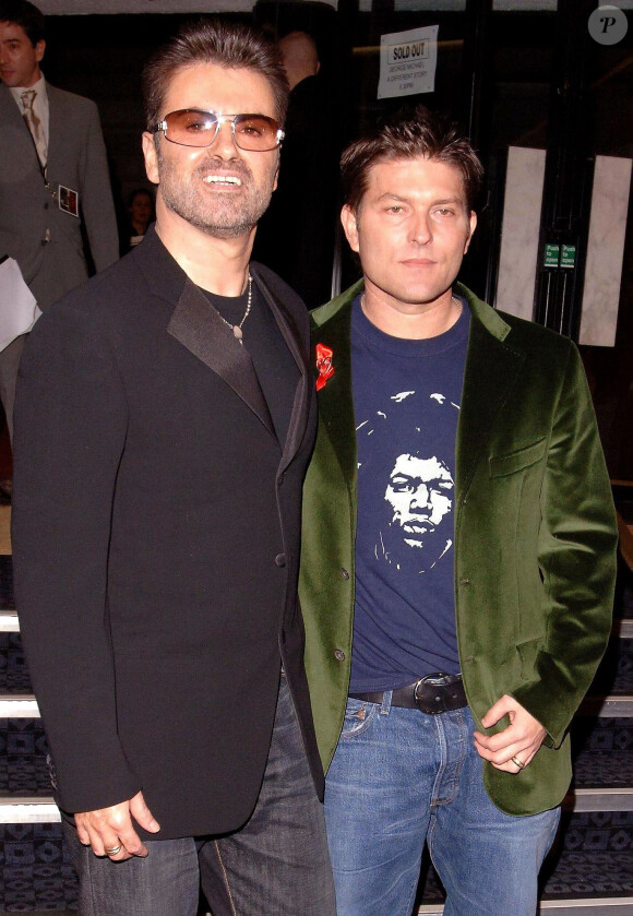 George Michael et Kenneth Goss à Londres, le 5 décembre 2005.