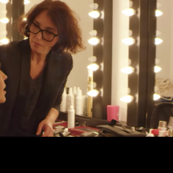 Image extraite du clip La Vie est belle de Lorie Pester - octobre 2017.