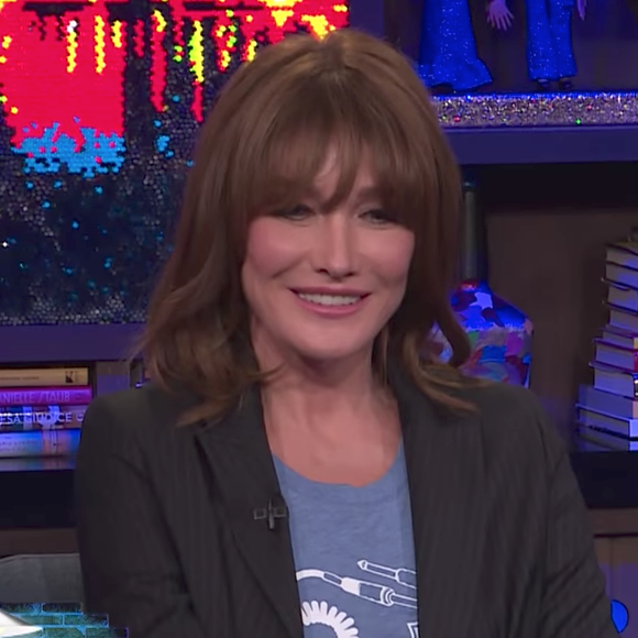 Carla Bruni et Yolanda Hadid invitées de "Watch What Happens Live!" présenté par Andy Cohen sur la chaîne Braco, le 10 octobre 2017.