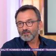 Frédéric Lopez raconte, sur le plateau de "C à vous" (France 5) le 18 octobre 2017, le jour où il a "failli tuer" un homme qui battait une femme.