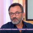 Frédéric Lopez, invité sur le plateau de "C à vous" (France 5) mercredi 18 octobre 2017, raconte le jour où il a failli "tuer" un homme qui battait sa compagne devant ses yeux.