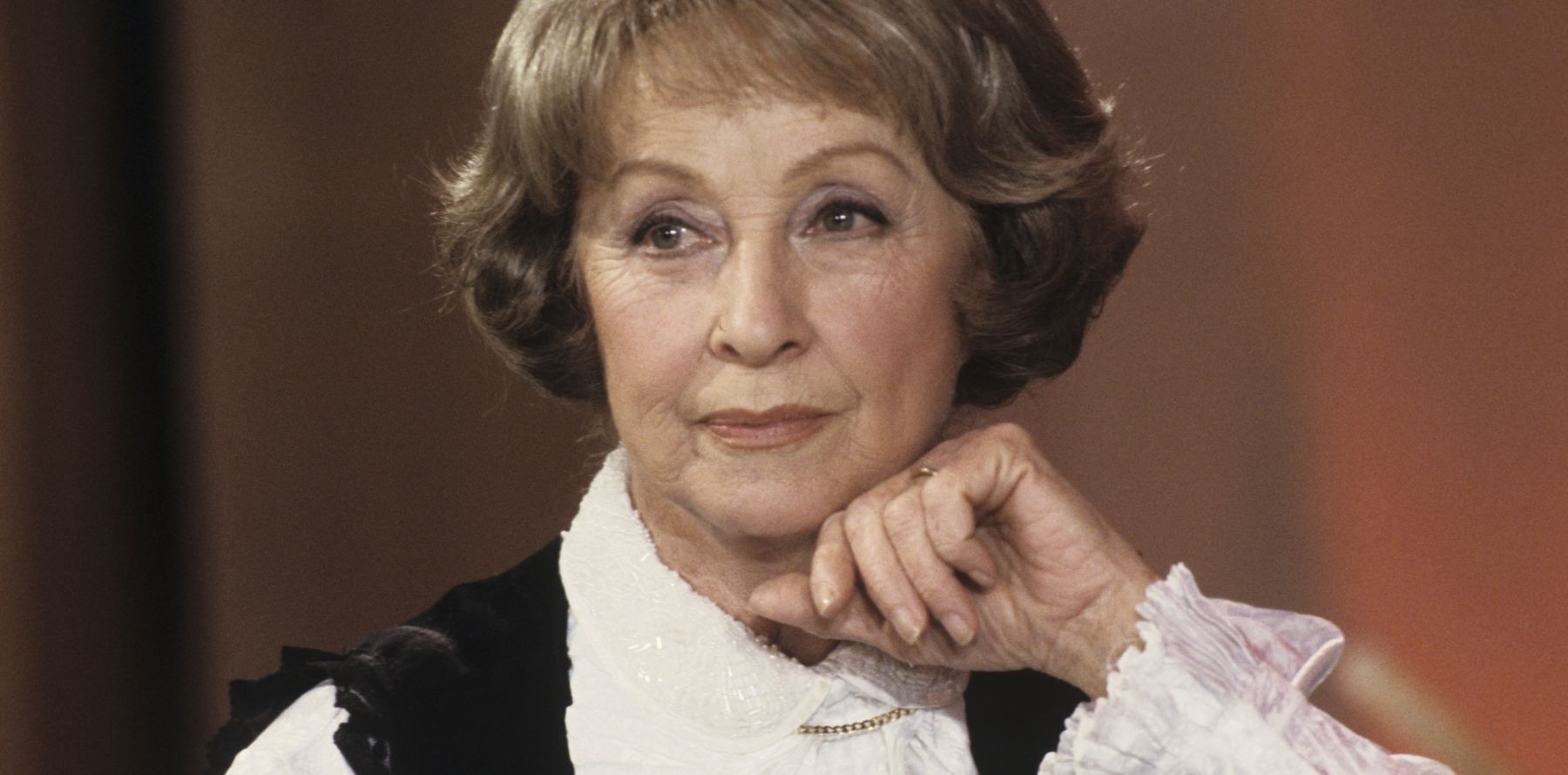 De Quoi Est Mort Le Fils De Danielle Darrieux Danielle Darrieux, mère secrète : Son fils adoptif Mathieu, décédé à 40  ans... - Purepeople