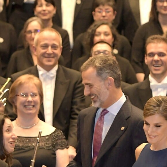 Le roi Felipe VI et la reine Letizia d'Espagne à Oviedo le 19 octobre 2017 pour le traditionnel concert à la veille de la remise des "Prix Princesse des Asturies 2017".