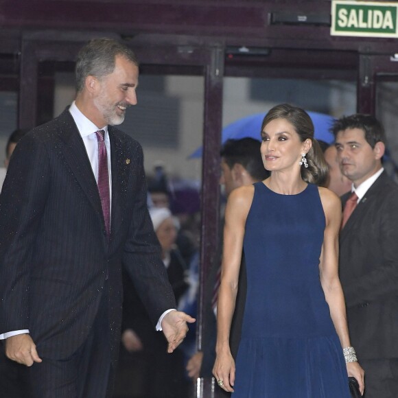 Le roi Felipe VI et la reine Letizia d'Espagne à Oviedo le 19 octobre 2017 pour le traditionnel concert à la veille de la remise des "Prix Princesse des Asturies 2017".