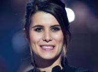 Karine Ferri : Belle au naturel, elle pose avec sensualité sur un lit