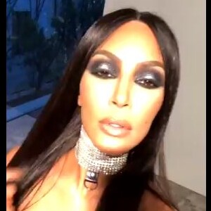 Kim Kardashian déguisée en Aaliyah pour Halloween, 28 octobre 2017.