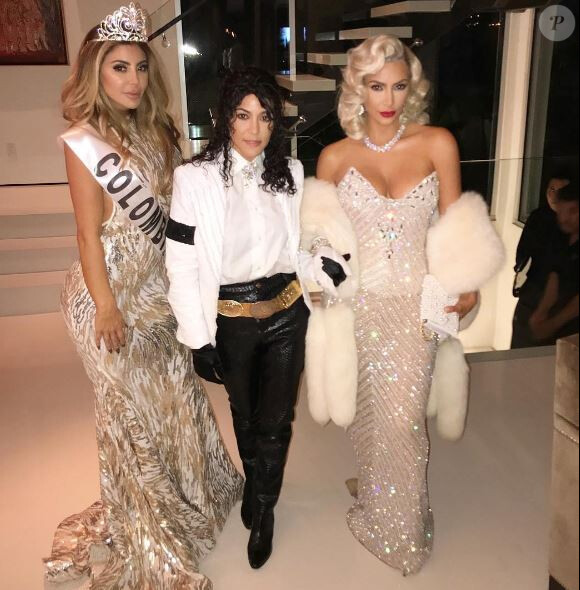 Kardashian déguisée en Madonna, sa soeur Kourtney en Michael Jackson, pour Halloween, 28 octobre 2017.
