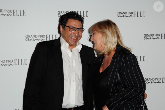 Charlotte de Turckheim et son mari Zaman Hachemi lors de la soirée du Grand Prix Cinéma Elle au Gaumont Marignan à Paris le 8 octobre 2013