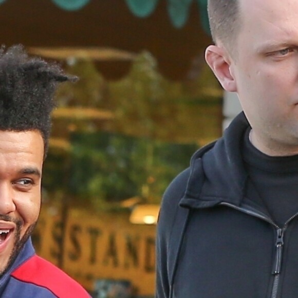 Exclusif - The Weeknd quitte la librairie Barnes & Noble en jogging 'Puma' à Calabasas, le 8 novembre 2017.