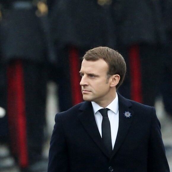 Le Président de la République, Emmanuel Macron lors de la cérémonie de commémoration du 99ème anniversaire de l'armistice du 11 novembre 1918 à l'Arc de Triomphe à Paris le 11 novembre 2017. © Stéphane Lemouton / Bestimage