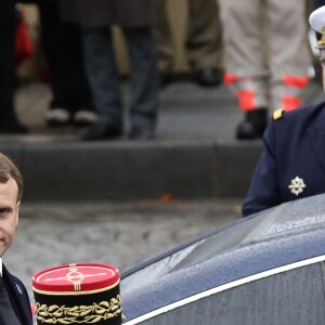 Le Président de la République, Emmanuel Macron lors de la cérémonie de commémoration du 99ème anniversaire de l'armistice du 11 novembre 1918 à l'Arc de Triomphe à Paris le 11 novembre 2017. © Stéphane Lemouton / Bestimage