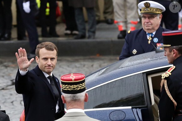 Le Président de la République, Emmanuel Macron lors de la cérémonie de commémoration du 99ème anniversaire de l'armistice du 11 novembre 1918 à l'Arc de Triomphe à Paris le 11 novembre 2017. © Stéphane Lemouton / Bestimage