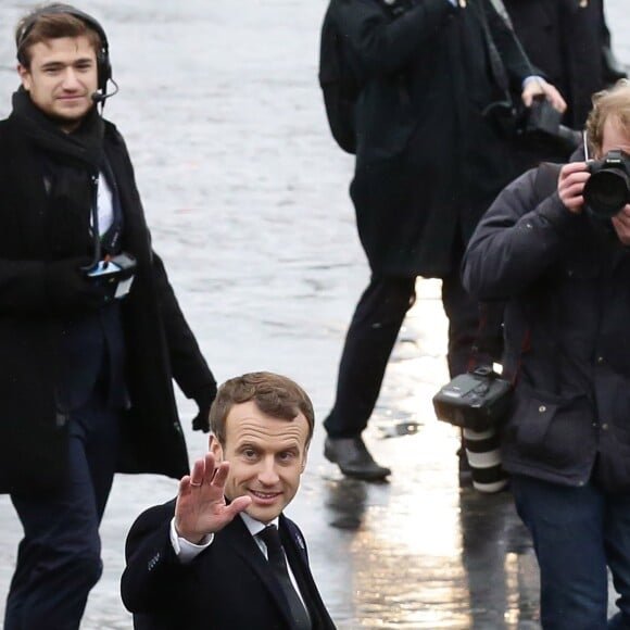 Le Président de la République, Emmanuel Macron lors de la cérémonie de commémoration du 99ème anniversaire de l'armistice du 11 novembre 1918 à l'Arc de Triomphe à Paris le 11 novembre 2017. © Stéphane Lemouton / Bestimage