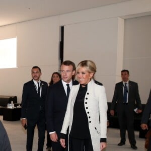 Le président de la République Emmanuel Macron et sa femme la Première Dame Brigitte Macron (Trogneux) - Le président de la République et sa femme la Première Dame lors de la cérémonie d'inauguration du musée du Louvre Abu Dhabi, aux Emirats arabes unis, le 8 novembre 2017. © Dominique Jacovides/Bestimage