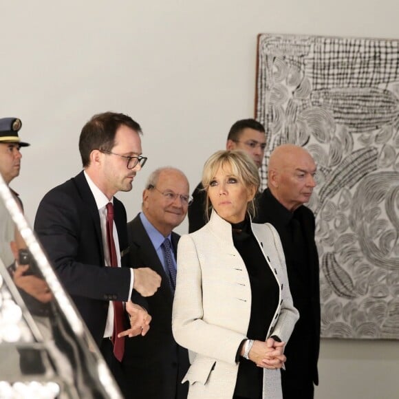 Le roi Mohamed VI du Maroc, Jean Nouvel, Marc Ladreit de Lacharriere et la Première Dame Brigitte Macron (Trogneux), Manuel Rabaté (directeur du Louvre d'Abu Dhabi) - Le président de la République et sa femme la Première Dame lors de la cérémonie d'inauguration du musée du Louvre Abu Dhabi, aux Emirats arabes unis, le 8 novembre 2017. © Dominique Jacovides/Bestimage