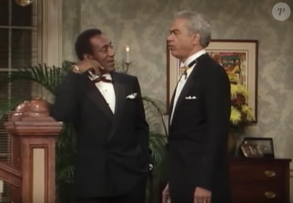 Earle Hyman, qui jouait le père de Bill Cosby dans le Cosby Show (comme dans cet épisode, Happy Anniversary), est mort le 17 novembre 2017 à l'âge de 91 ans.
