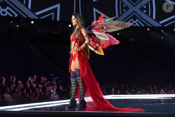 Alessandra Ambrosio - Défilé Victoria's Secret 2017 à Shanghai, le 20 novembre 2017.