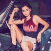 Selena Gomez porte la "Phenom" de PUMA. Novembre 2017.