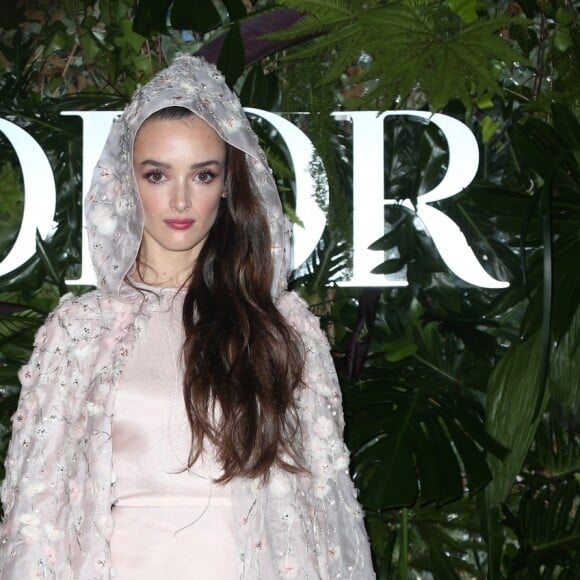 Charlotte Le Bon - Bal masqué DIOR au Palais des ducs de Santoña. Madrid, le 22 novembre 2017.