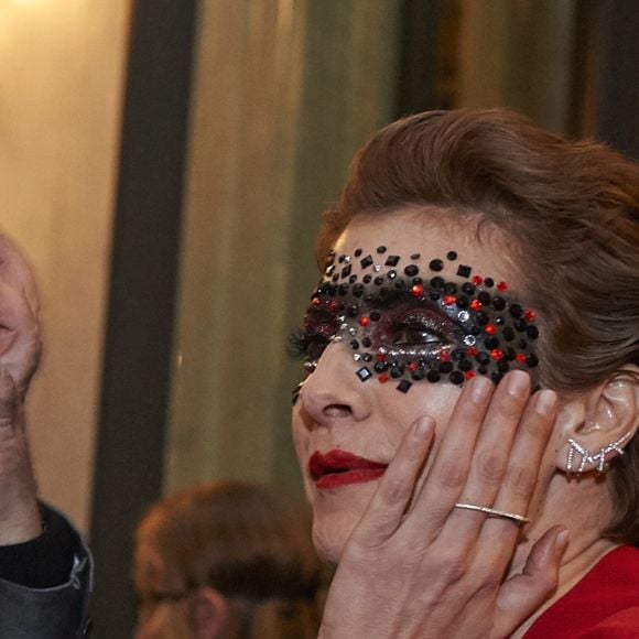 Pedro Almodovar et Najwa Nimri - Bal masqué DIOR au Palais des ducs de Santoña. Madrid, le 22 novembre 2017.