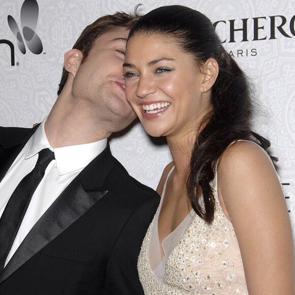 Ed Westwick et Jessica Szohr assitent à The Art of Elysium's Annual HEAVEN Gala, à Beverly Hills, le 16 janvier 2010.