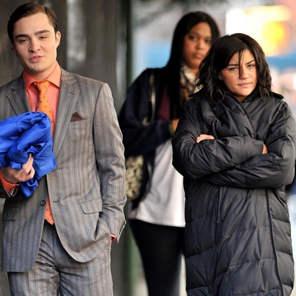 Ed Westwick et Jessica Szohr sur le tournage de "Gossip Girl", à New York, le 17 mars 2009.